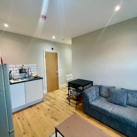 Cosy 1 bedroom flat! London Eksteriør billede