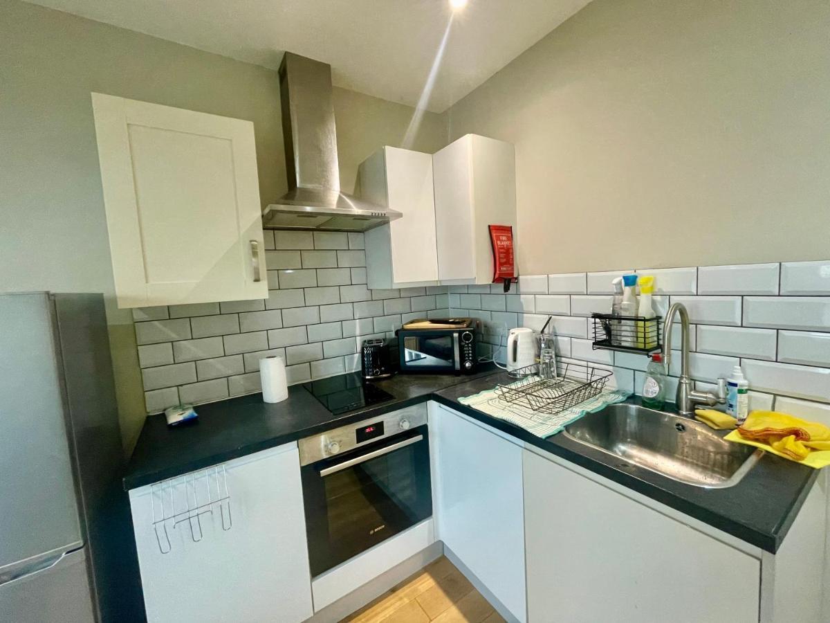 Cosy 1 bedroom flat! London Eksteriør billede